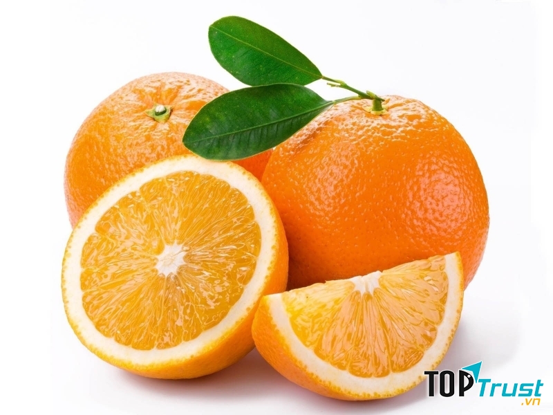 Cam chứa hàm lượng vitamin C rất lớn nên có thể phòng chống cảm cúm, viêm phế quản, hen suyễn, ngăn ngừa lão hóa, đẹp da.