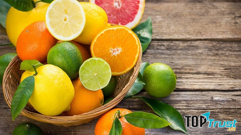 Cam chứa nhiều vitamin C có tác dụng chống lại hoạt tính của histamin gây dị ứng