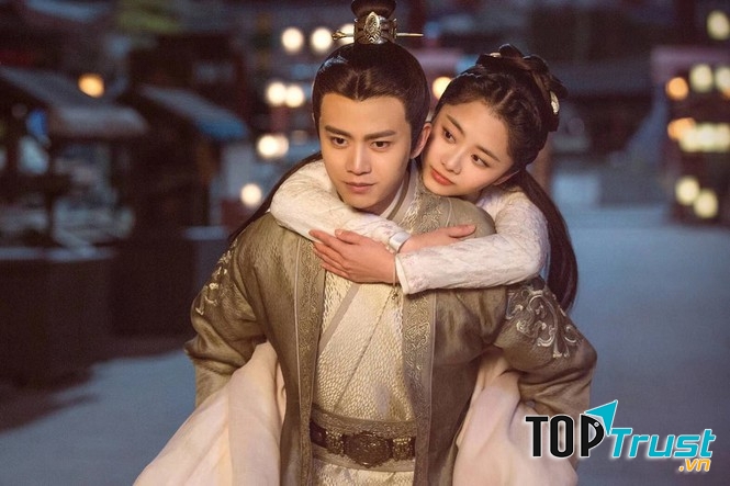 Thành công của Cẩm y chi hạ đã đưa tên tuổi bộ đôi diễn viên chính Nhậm Gia Luân và Đàm Tùng Vận phủ sóng mạnh mẽ.