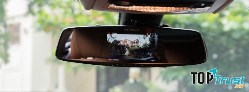 Camera hành trình PAPAGO GoSafe 790 nổi bật với thiết kế 2 trong 1