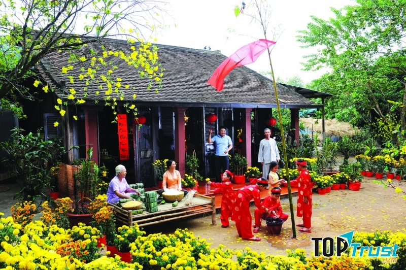 Có nên gộp tết Việt Nam vào tết Tây?