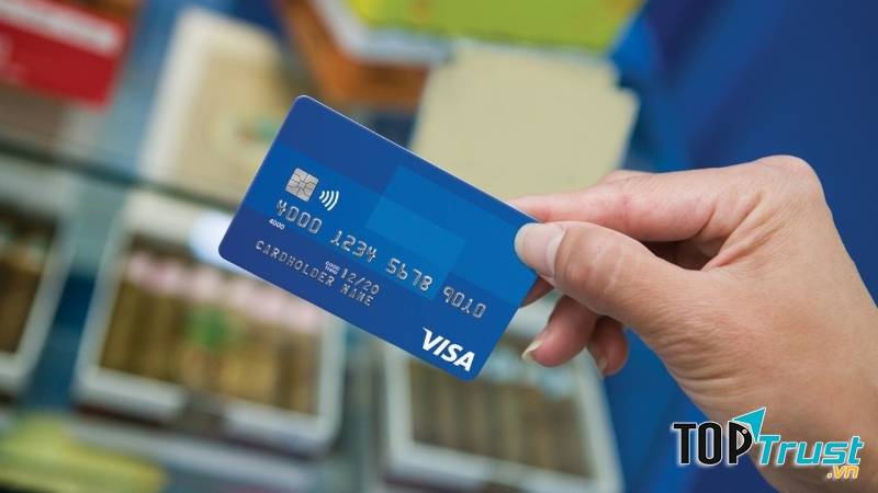 Bạn nên liên lạc với nơi mở thẻ Visa để bảo vệ thẻ trước khi thuê xe