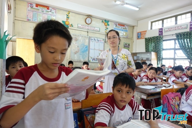 Can thiệp một cách ôn tồn - bí quyết giúp giữ trật tự trong lớp