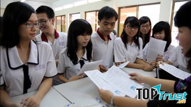 Tư vấn tuyển sinh (nguồn internet)