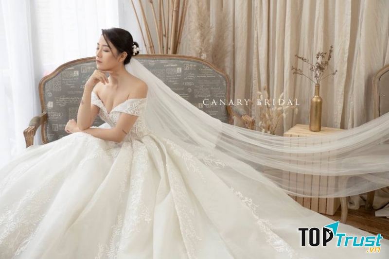Canary Studio & Bridal