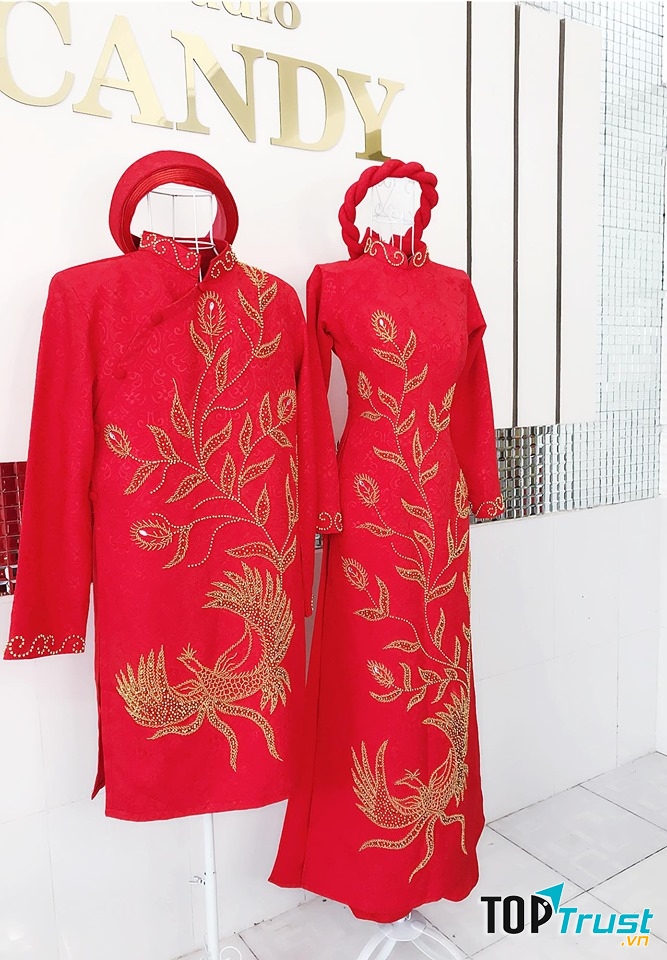 Áo dài tại Candy Sudio không chỉ đa dạng về kiểu dáng màu sắc mà còn phong phú về chất liệu