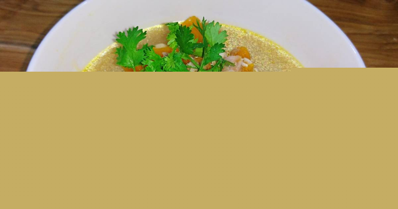 Canh bí đỏ đậu phộng