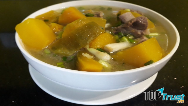 Canh bí đỏ đậu xanh