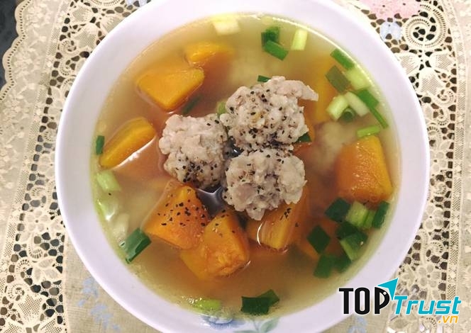 Canh bí đỏ nấu thịt băm