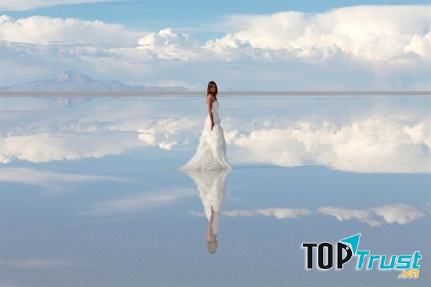 Cánh đồng muối tự nhiên Salar de Uyuni ở Bolivia