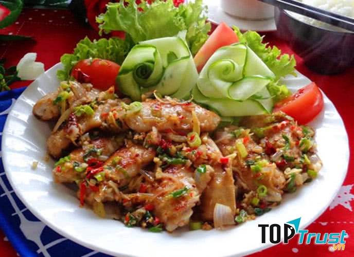 Cánh gà chiên hành