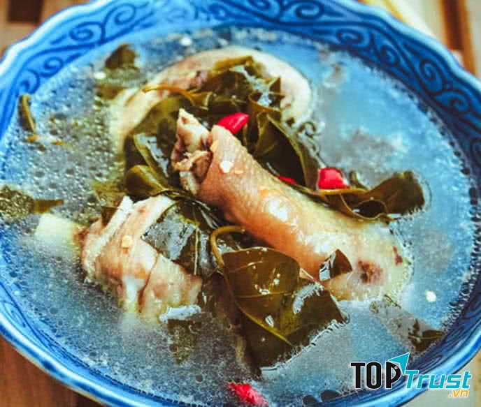 Canh gà lá giang