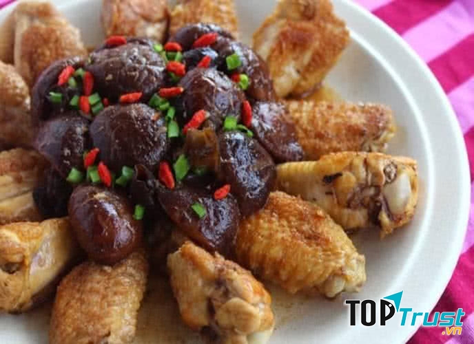 Cánh gà sốt nấm