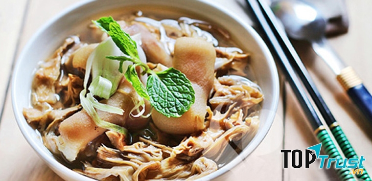 Canh măng khô, món ăn truyền thống ngày Tết của người Việt