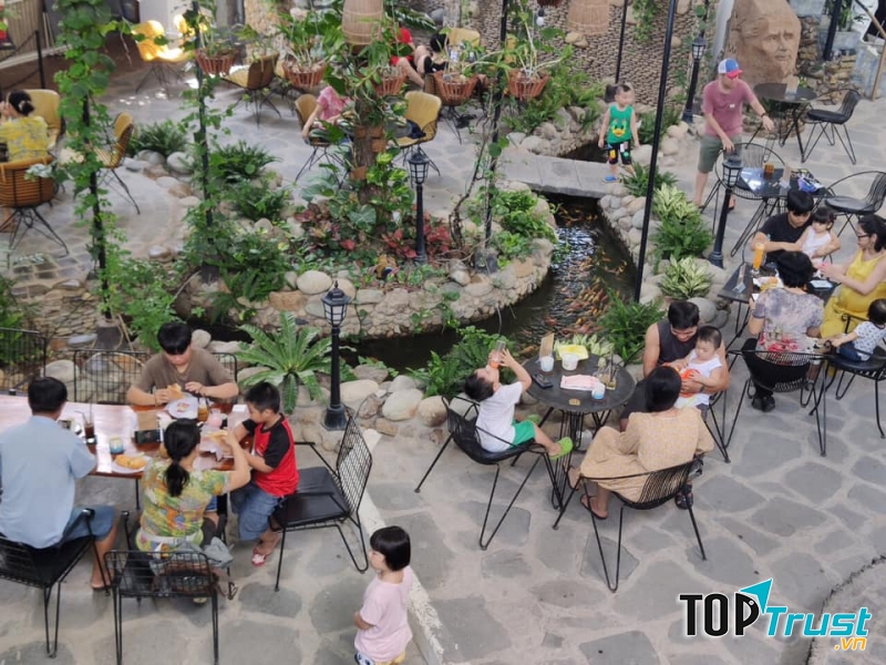 CÁNH NÂU Garden Cafe