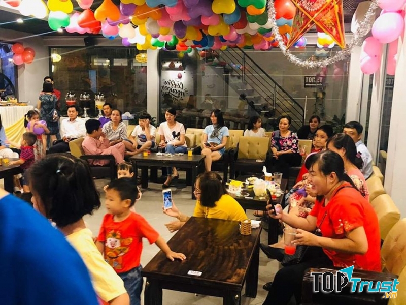 CÁNH NÂU Garden Cafe