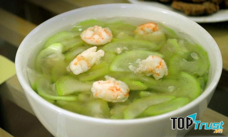 Canh tôm nấu bầu