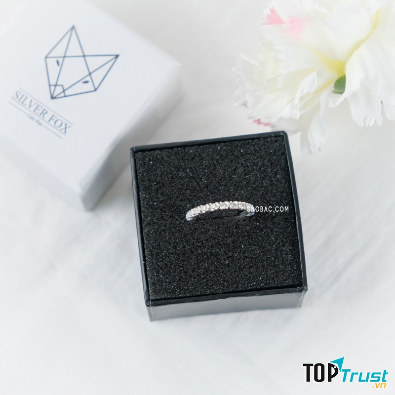 Nhẫn tại Cáo Bạc