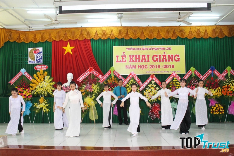 Lễ khai giảng