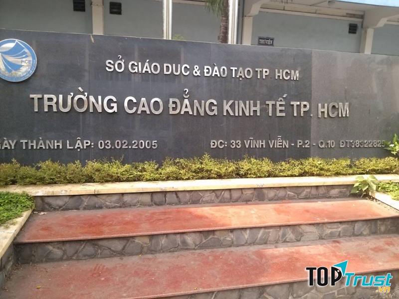 Trường Cao Đẳng Kinh Tế TP HCM