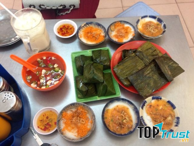 Bánh bèo quán bà Bé