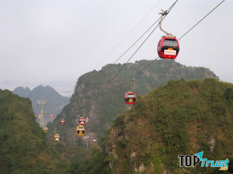 Cáp treo chùa Hương