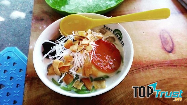 Bát caramen đầy ắp