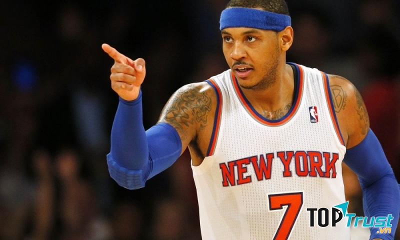 Carmelo Anthony chơi ở vị trí Small forward trong đội hình New York Knicks