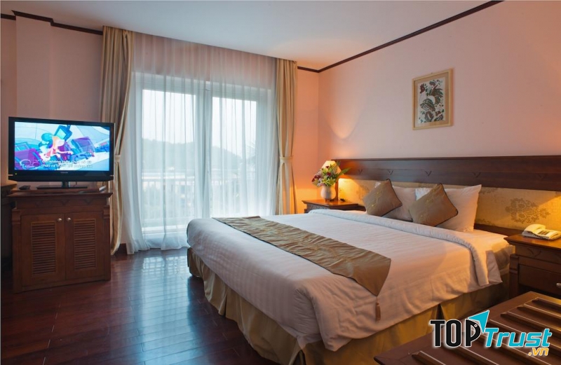 Cat Ba Island Resort & Spa