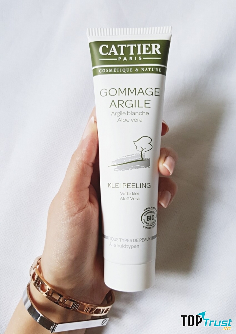 Cattier White Clay Facial Scrub.