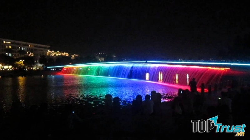 Cầu Ánh Sao về đêm