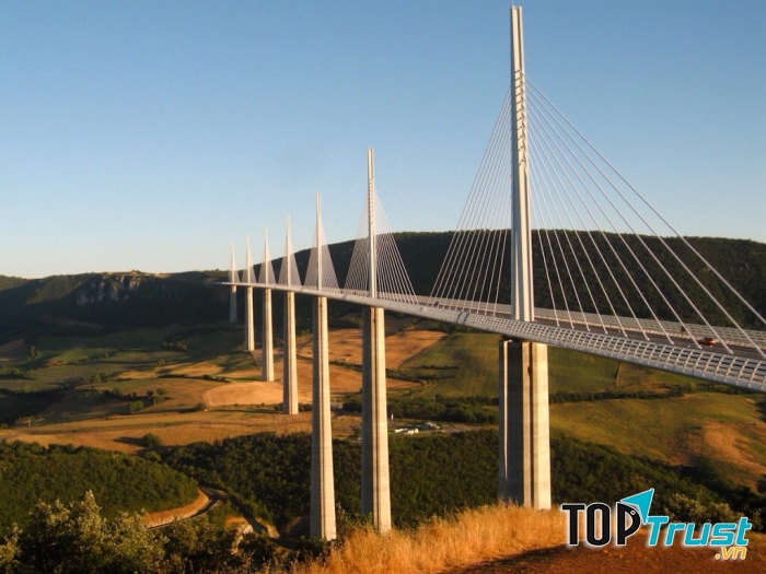 Cầu cạn Millau Viaduct, Pháp