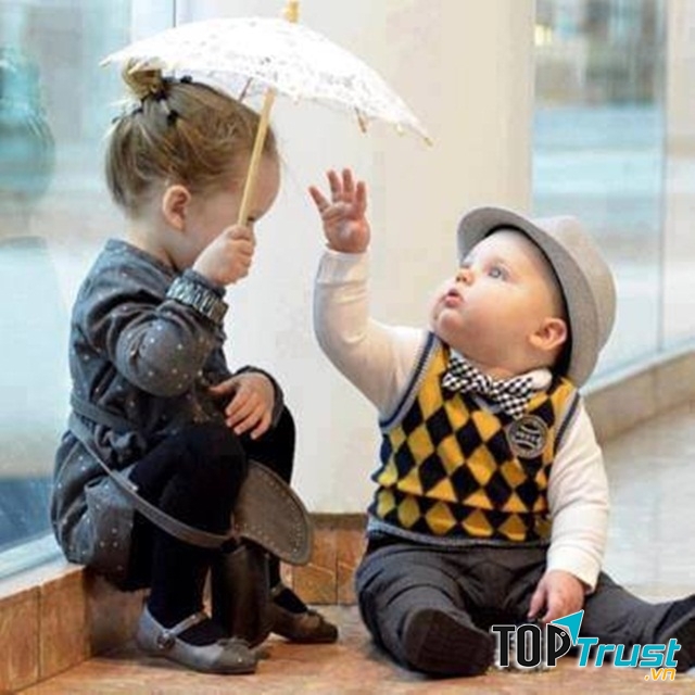 Cậu em trai lém lỉnh.