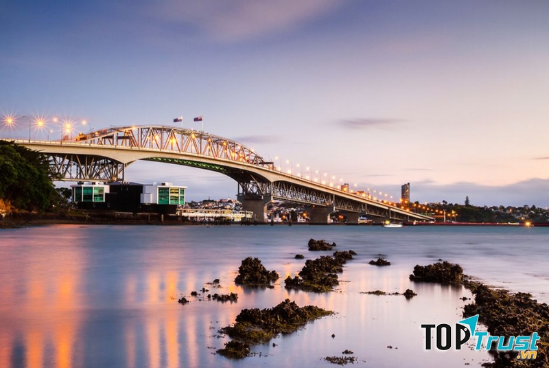 Cầu hải cảng Auckland
