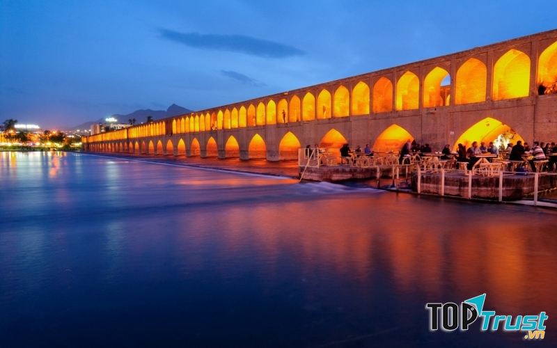 Cầu Khaju, Iran