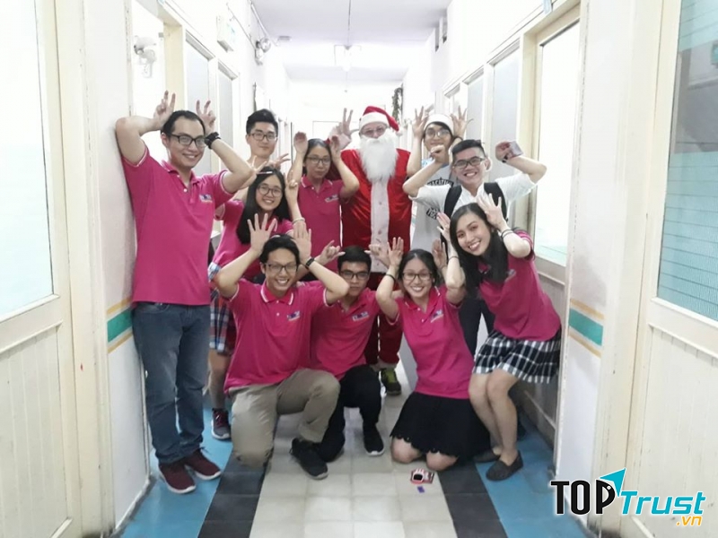 CLB Tiếng Anh YuMeTalk