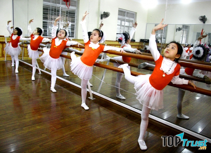 Câu lạc bộ Sao Linh Đàm