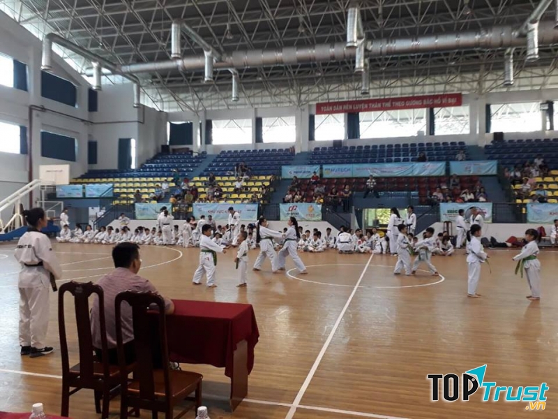 CÂU LẠC BỘ THỂ DỤC THỂ THAO HỒ XUÂN HƯƠNG