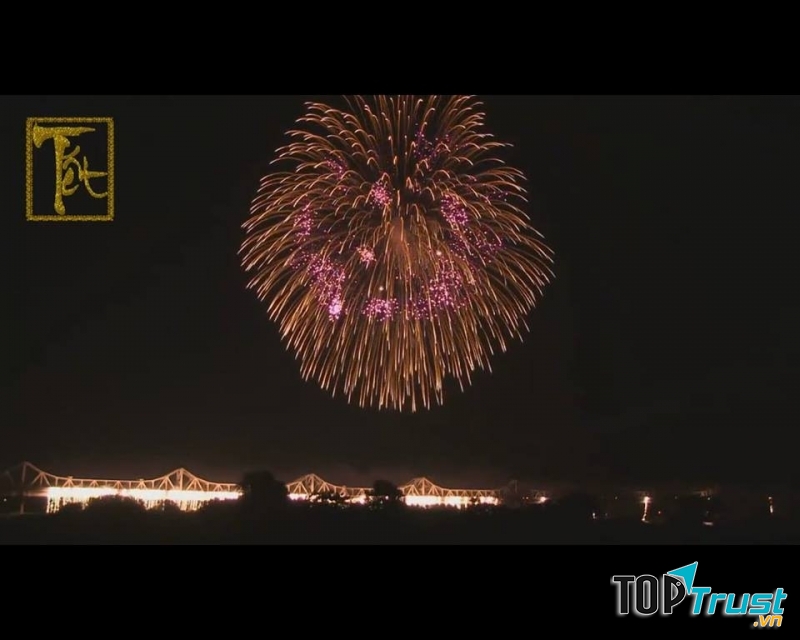 View xem pháo hoa tại Cầu Long Biên tuyệt đẹp