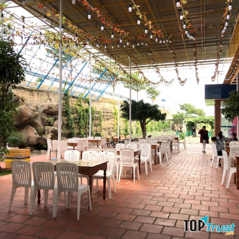 Cầu Nghiêng Quán