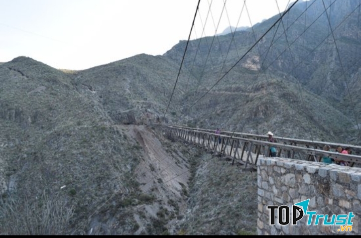 Cầu Puente de Ojuela ở bang Dugango, Mexico