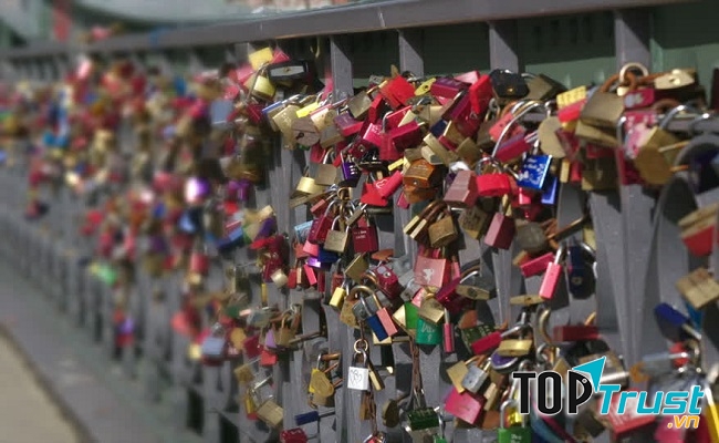 Cầu sắt Eiserner Steg