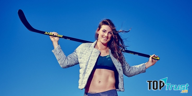 Hilary Knight đặc biệt thu hút bởi nụ cười tỏa nắng đặc trưng (Nguồn: Sưu tầm)