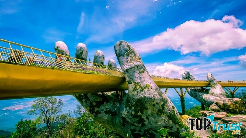 Cầu Vàng – Điểm tham quan hót nhất Bà Nà Hill