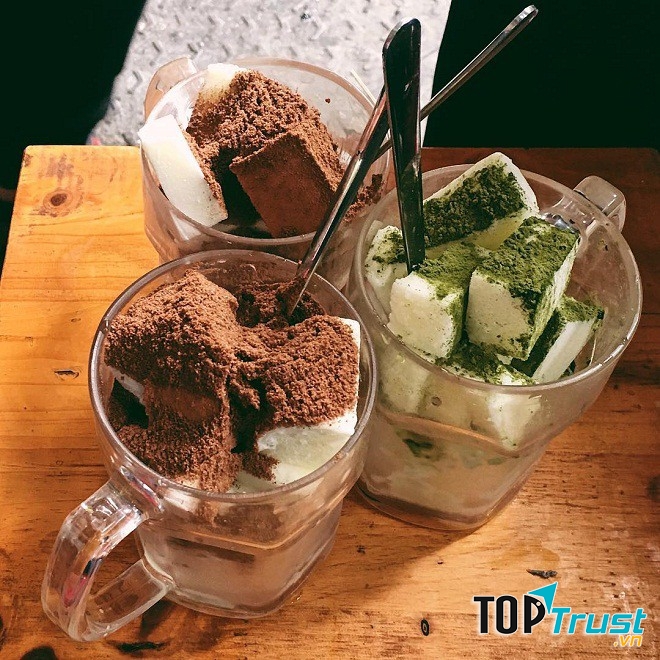 Có rất nhiều hương vị khác nhau bạn có thể lựa chọn khi thưởng thức sữa chua dẻo