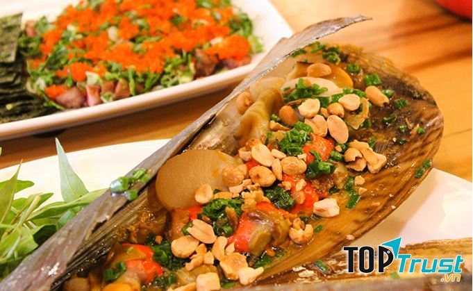 Cây Sung Quán – Phạm Thái Bường