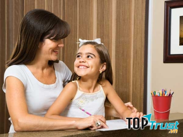 Bạn cần kiên quyết, dứt khoát khi rèn tính kỉ luật cho con.