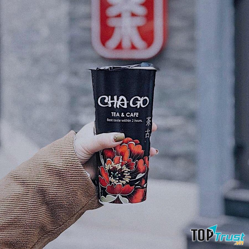 Trà sữa có mùi thơm đặc trưng, topping cực nhiều và bạn có thể oder theo sở thích của mình bớt đường, bớt đá tùy ý.