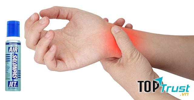 Giảm nhanh các triệu chứng đau nhức nhờ chai xịt giảm đau Air Salonpas Jet