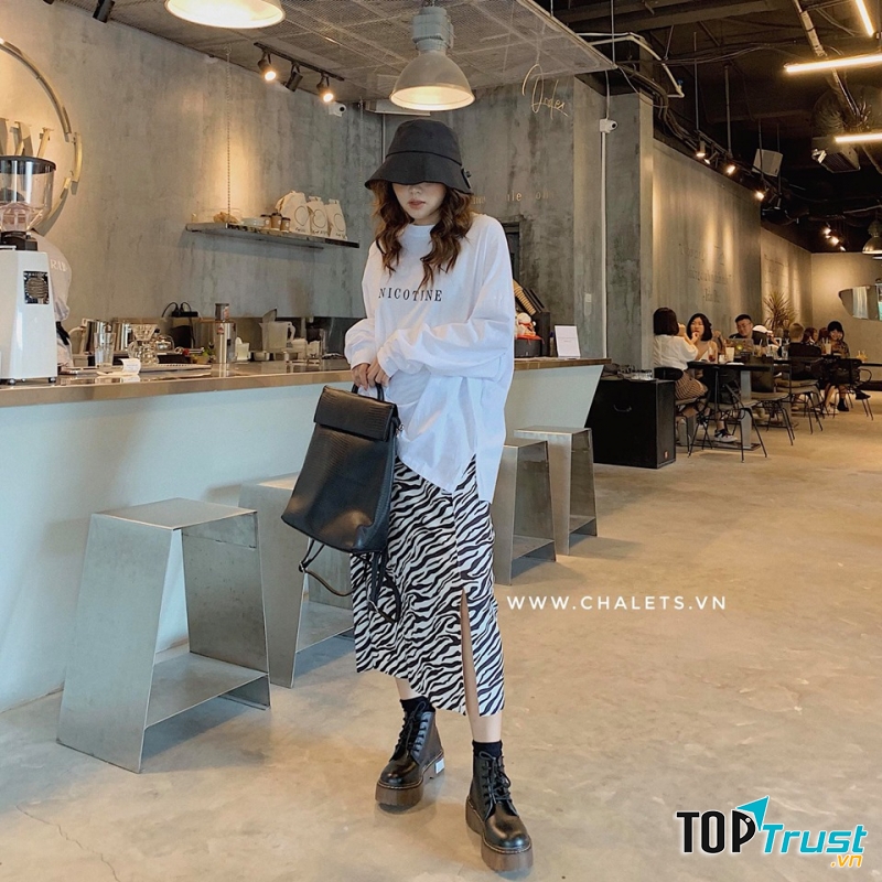 Bạn muốn làm mới bản thân mình, hãy đến với Chalets Shop nơi có những món đồ cực chất, mạnh mẽ, cá tính không phải ai cũng có thể mặc được